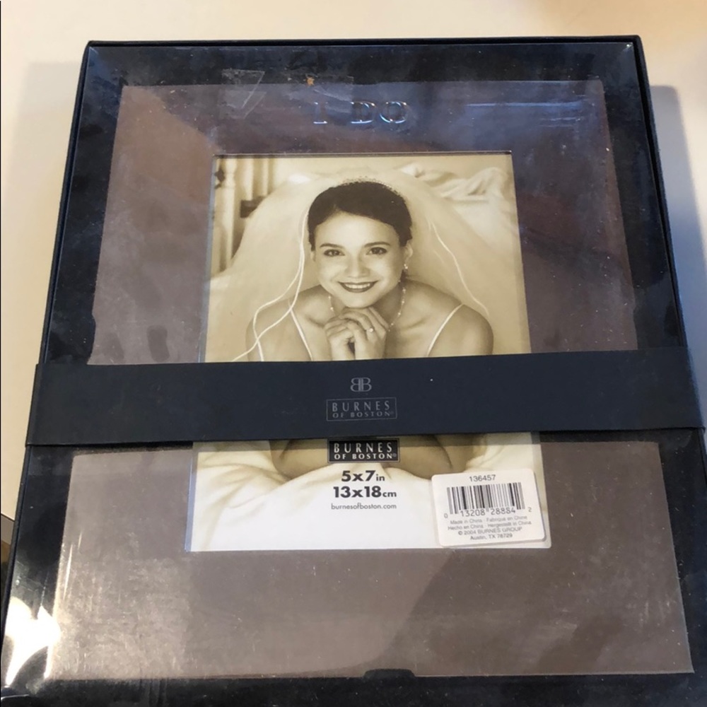 5x7 picture frame with I DO on the top